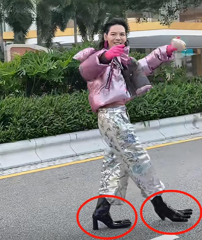 女”的向佐将向太30多年的体面全败光凯发k8国际澳门这一夜被批“不男不(图21)