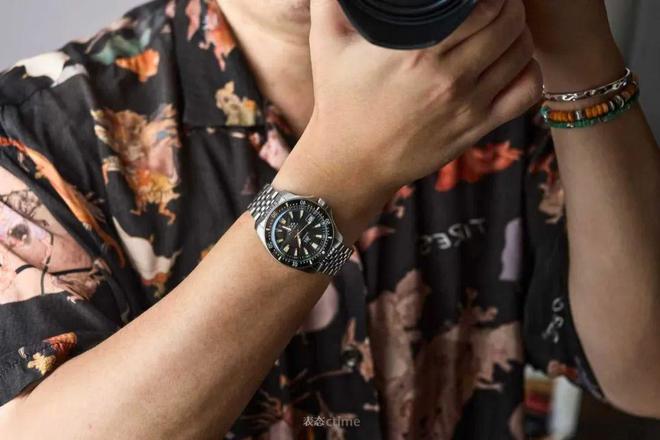 潜水表就是我一直在等的“国产小黑盾”终于等到了它的复刻!5k不到这块新品(图5) 潜水表就是我一直在等的“国产小黑盾”终于等到了它的复刻!5k不到这块新品(图5)